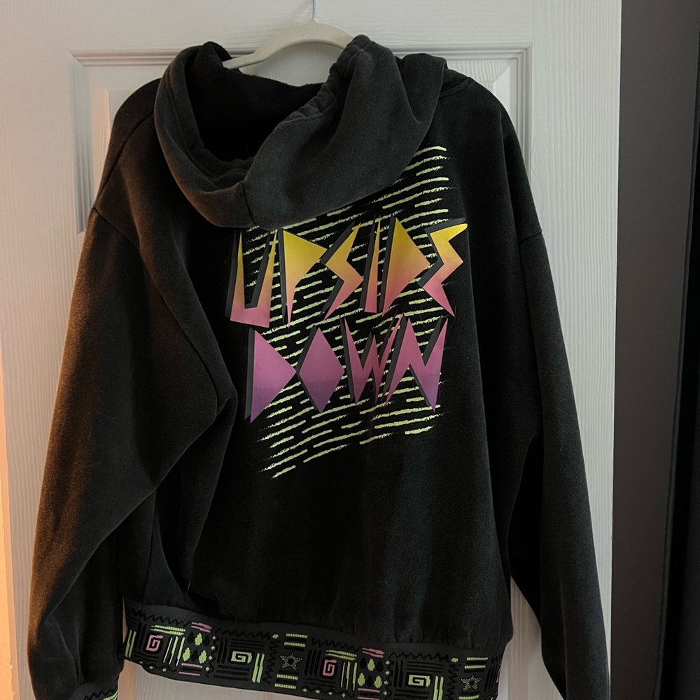 Stranger Things Sweater - Picture 2 of 3